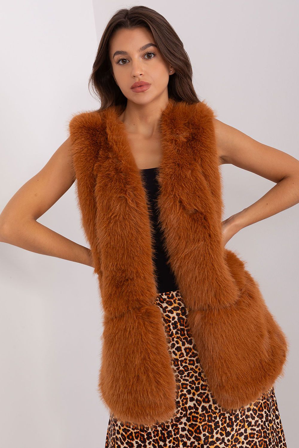   Kamizelka Model AT-KZ-2368.00P Light Brown - AT 